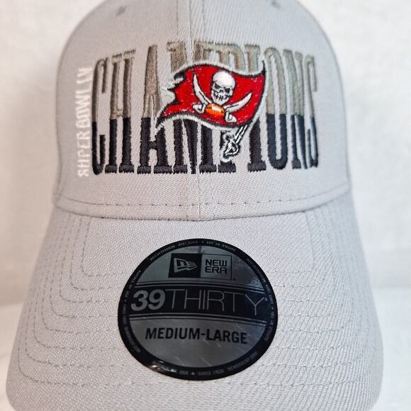 Tampa Bay Buccaneers Hat Mens M/L New Era 39THIRTY NFL Fitted Cap SB Champs - Picture 2 of 6